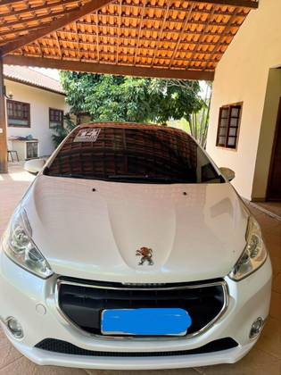 PEUGEOT 208 1.6 GRIFFE 16V FLEX 4P MANUAL PEUGEOT 208 1.6 GRIFFE 16V FLEX 4P MANUAL
